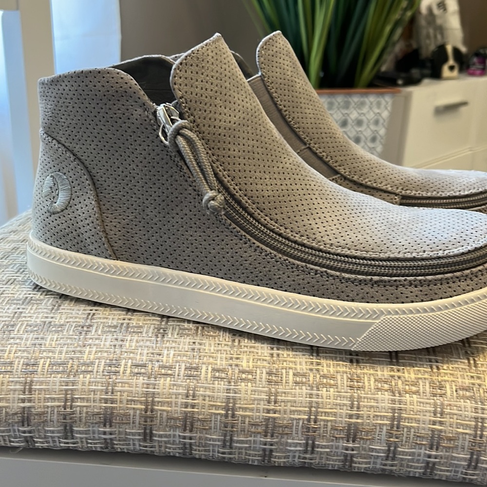 BILLY- 6.5 High Top NWT